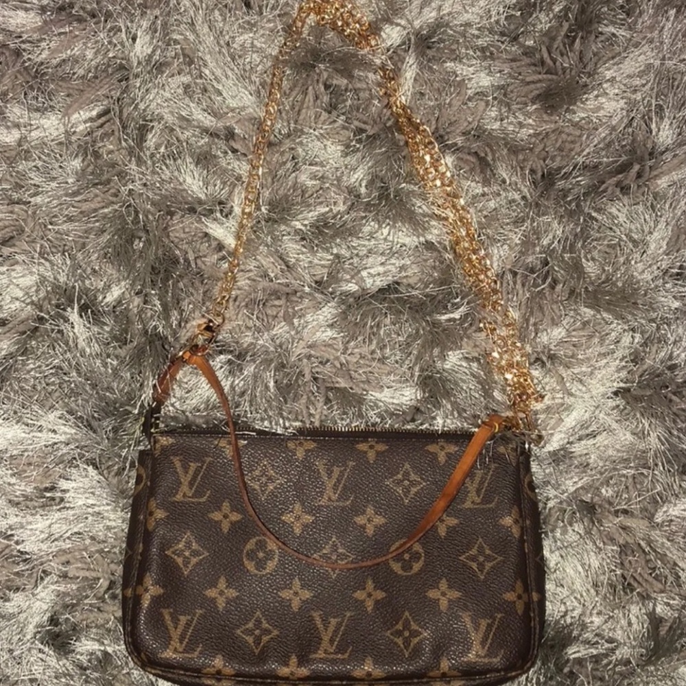 Louis Vuitton cross body bag